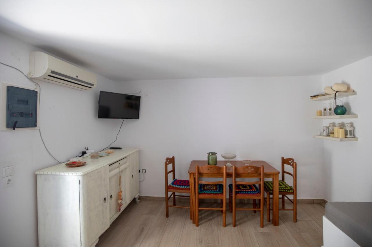 Appartement Thea Menetes *