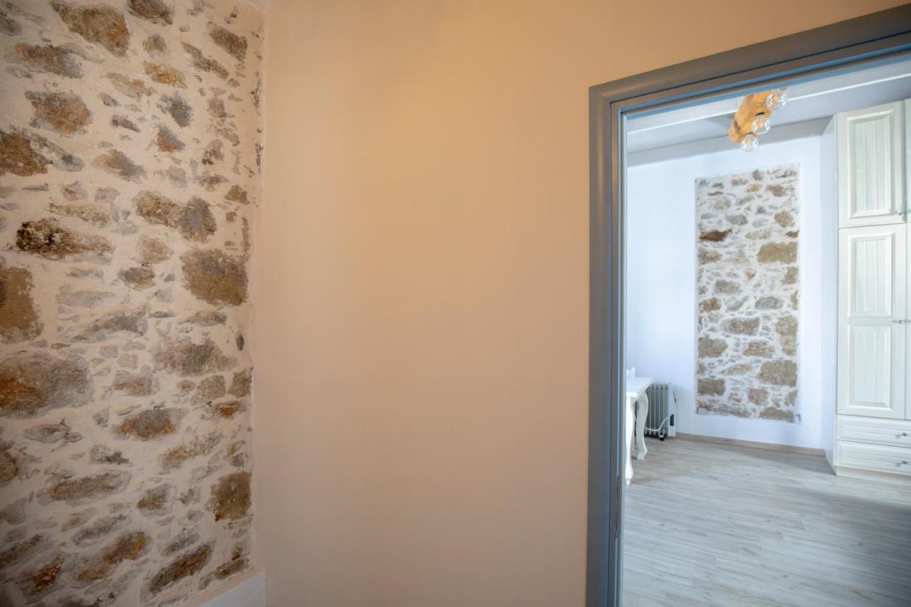 Appartement Thea Menetes *